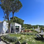L'esquinade - E3 333 By Interhome شقة