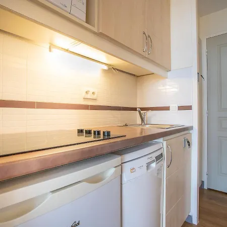 Apartment Village Cap Esterel - L'esquinade-59 By Interhome