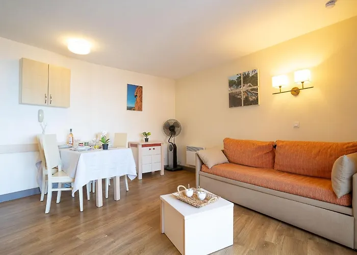 Apartamento L'esquinade - E3 333 By Interhome