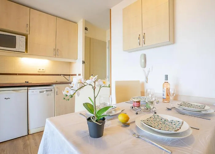 L'esquinade - E3 333 By Interhome