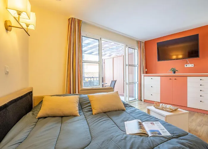 L'esquinade - E3 333 By Interhome * Saint-Raphaël