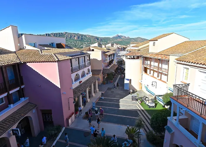 L'esquinade - E3 333 By Interhome Lejlighed