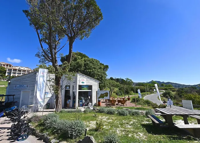 L'esquinade - E3 333 By Interhome Apartman